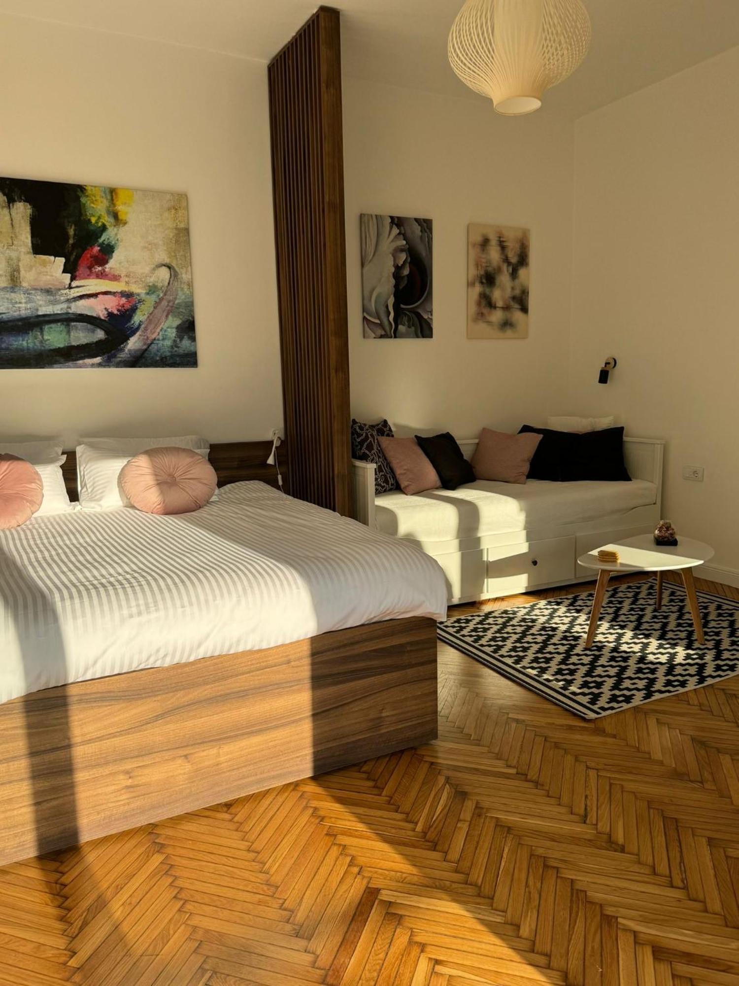 Balconia Sunny Apartment In Centre Of Beograd Eksteriør bilde